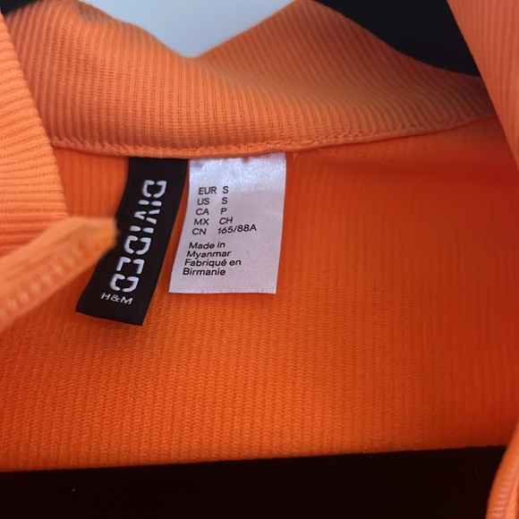 Never Worn* Crop Top jacket - Picture 2 of 4